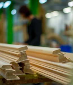 Hochwertiges Holz für M Sora Holzfenster
